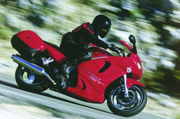 2002 Tornado Red Triumph Sprint ST w bags